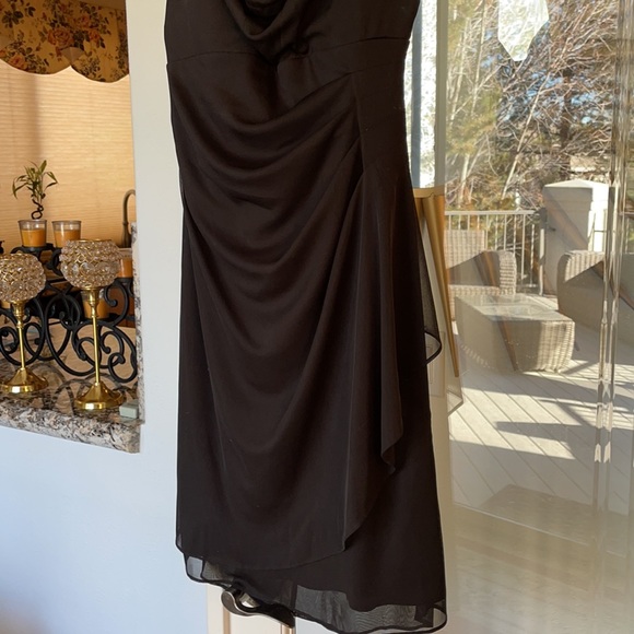 Dress - Picture 2 of 5